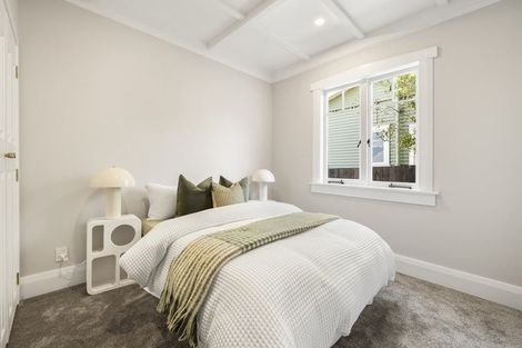 Photo of property in 8 Creamer Avenue, Belmont, Auckland, 0622