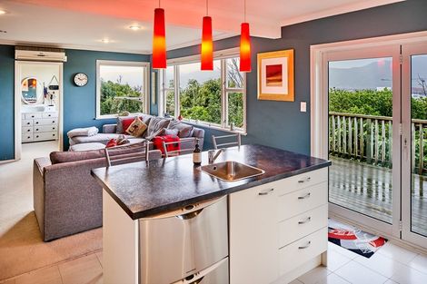Photo of property in 4 Gaskill Grove, Harbour View, Lower Hutt, 5010