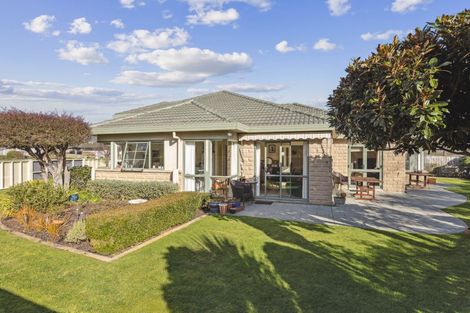 Photo of property in 95 Cedar Drive, Paraparaumu Beach, Paraparaumu, 5032