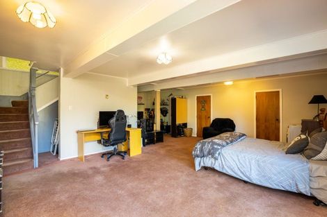 Photo of property in 16 Regent Place, Blagdon, New Plymouth, 4310