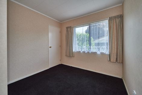 Photo of property in 2 Bevan Place, Cloverlea, Palmerston North, 4412