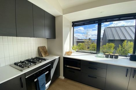 Photo of property in 2 Kotuku Lane, Jacks Point, Queenstown, 9371