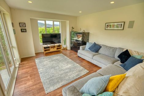 Photo of property in 16 Ridgeway Drive, Greymouth, 7805