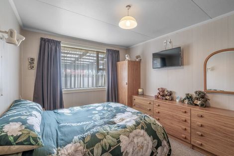 Photo of property in 68 Forfar Crescent, Rockdale, Invercargill, 9812