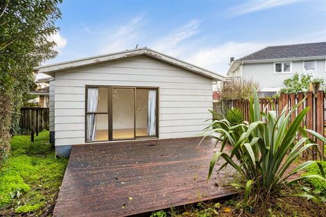 Photo of property in 20 Wilsher Crescent, Henderson, Auckland, 0612
