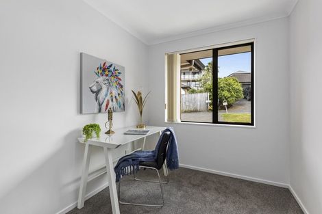 Photo of property in 3 Durbin Court, Greenhithe, Auckland, 0632