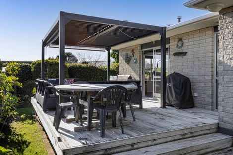 Photo of property in 34 Branch Road, Highlands Park, New Plymouth, 4312