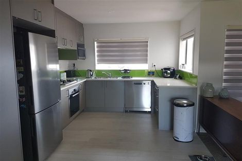 Photo of property in 4c Binsted Road, New Lynn, Auckland, 0600