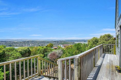 Photo of property in 14 Tikati View, Titahi Bay, Porirua, 5022