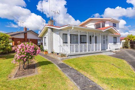 Photo of property in 107 Lewis Street, Glenview, Hamilton, 3206