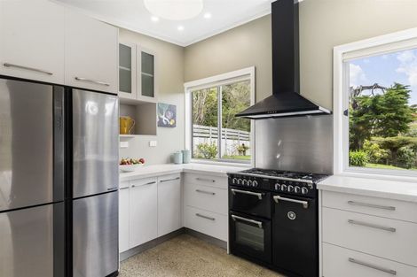 Photo of property in 890 Beach Road, Waiake, Auckland, 0630