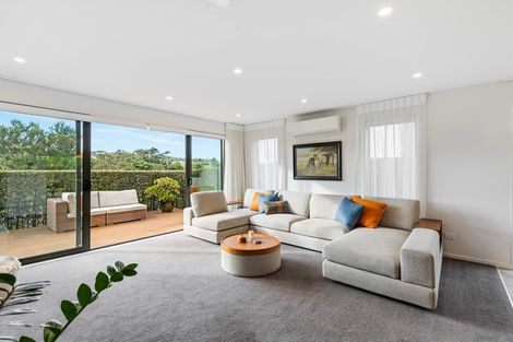 Photo of property in 66 Arran Point Parade, Orewa, 0931
