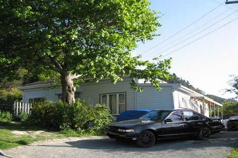 Photo of property in 1/27 Lincoln Street, Picton, 7220