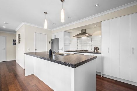 Photo of property in 83 Dalmore Way, Acacia Bay, Taupo, 3385