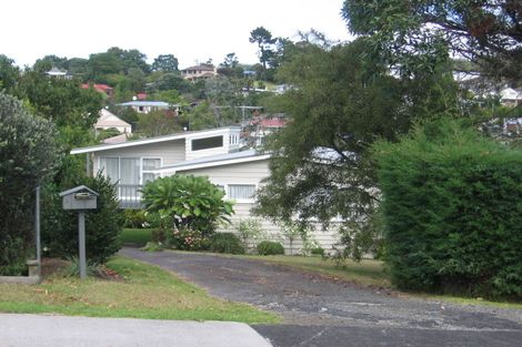 Photo of property in 6 Wyoming Avenue, Murrays Bay, Auckland, 0630