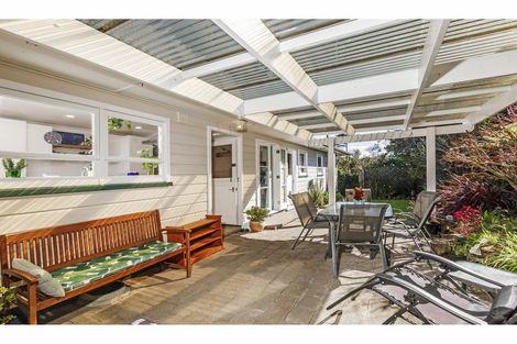 Photo of property in 941 Beach Road, Torbay, Auckland, 0630