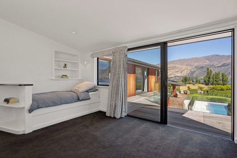 Photo of property in 314 Beacon Point Road, Wanaka, 9305