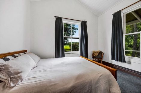 Photo of property in 150 Wirihana Road, Hawera, 4674