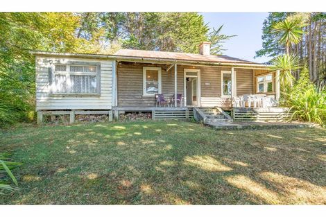 Photo of property in 9 Mena Street, Waikawa, Tokanui, 9884