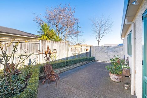 Photo of property in 2 Hanna Place, Havelock North, 4130