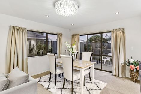 Photo of property in 1a Pelorus Place, Pakuranga, Auckland, 2010
