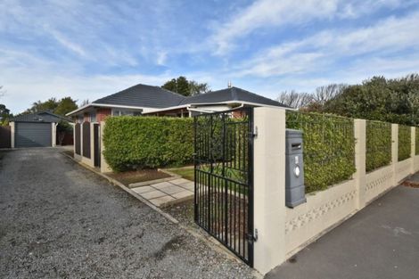 Photo of property in 4 Damien Place, Bromley, Christchurch, 8062