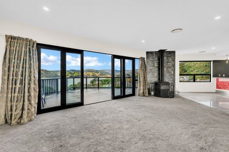 Photo of property in 12 The Topdeck, Whitby, Porirua, 5024