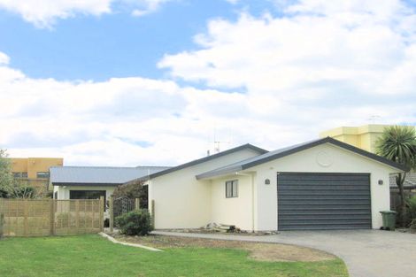 Photo of property in 10 Corinth Grove, Papamoa Beach, Papamoa, 3118