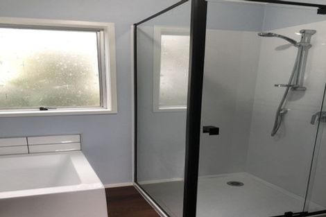 Photo of property in 6 Cranberry Place, Bucklands Beach, Auckland, 2012