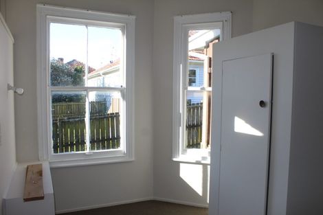 Photo of property in 7 Coles Crescent, Papakura, 2110