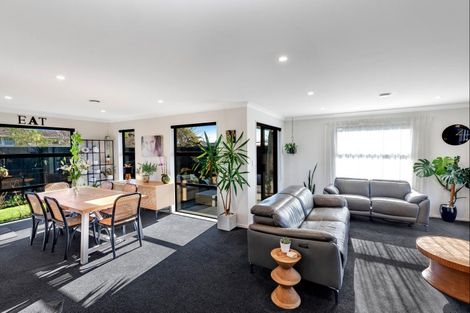 Photo of property in 17 Parawai Street, Marshland, Christchurch, 8083
