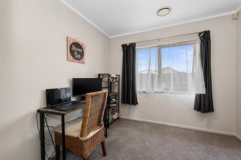 Photo of property in 18 Halyard Close, Flagstaff, Hamilton, 3210