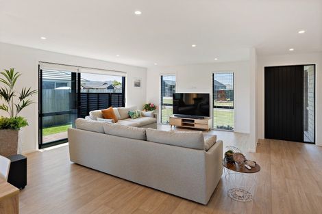 Photo of property in 19 Palm Drive, Whitianga, 3510