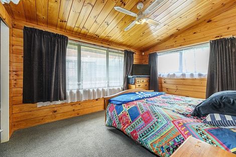 Photo of property in 3 Cantua Close, Totara Heights, Auckland, 2105