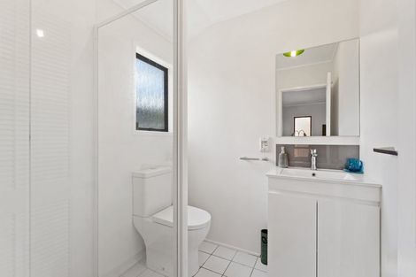 Photo of property in 12 Cooper Road, Stanmore Bay, Whangaparaoa, 0932