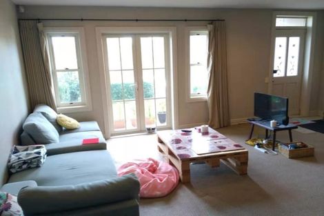 Photo of property in 28 Leneford Drive, East Tamaki, Auckland, 2013