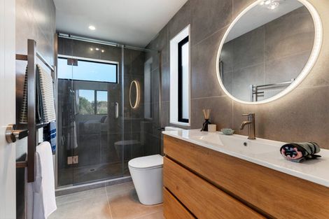Photo of property in 16a Meadway, Sunnyhills, Auckland, 2010