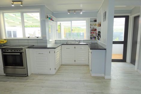 Photo of property in 1 Barber Street, Foxton Beach, Foxton, 4815