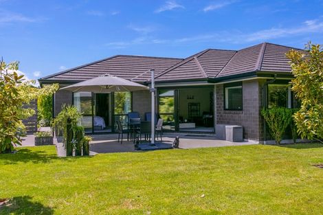Photo of property in 500 Kinloch Road, Kinloch, Taupo, 3377