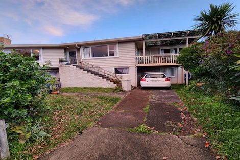 Photo of property in 552 East Coast Road, Windsor Park, Auckland, 0630