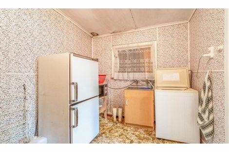 Photo of property in 9 Mena Street, Waikawa, Tokanui, 9884