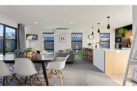 Photo of property in 11 Westpark Boulevard, Rangiora, 7400