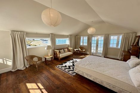 Photo of property in 163 Marine Parade, Seatoun, Wellington, 6022