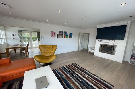 Photo of property in 16 Munstead Place, Hillcrest, Auckland, 0627