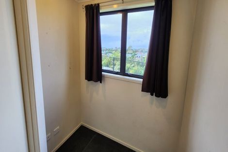 Photo of property in 12 Lemont Place, Westown, New Plymouth, 4310