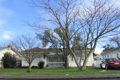 Photo of property in 223b Grove Road, Mayfair, Hastings, 4122