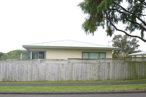 Photo of property in 10 Acacia Place, Bell Block, New Plymouth, 4312