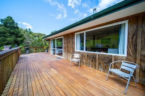 Photo of property in 1697 Russell Road, Helena Bay, Hikurangi, 0184
