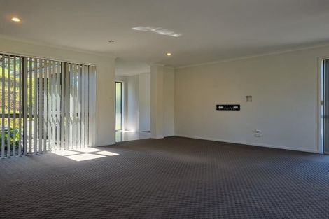 Photo of property in 19 Fernbrook Drive, Hurworth, New Plymouth, 4310
