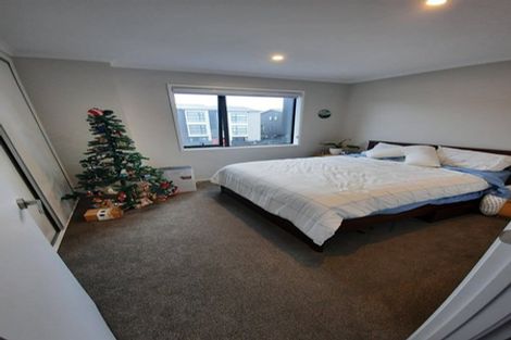 Photo of property in 46 Hobsonville Point Road, Hobsonville, Auckland, 0616